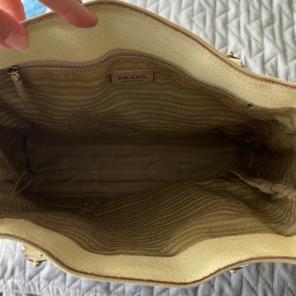 PRADA tote - Picture 11 of 17